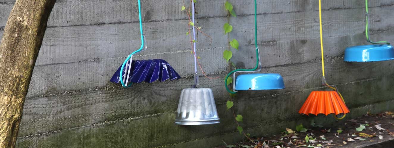 Recyclinglights from old baking molds